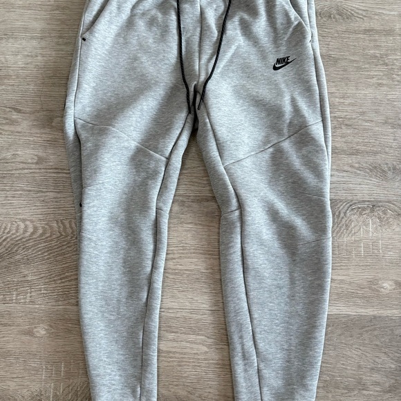 Nike Tech Fleece Mens L  Gray Sweatpants - Picture 1 of 5